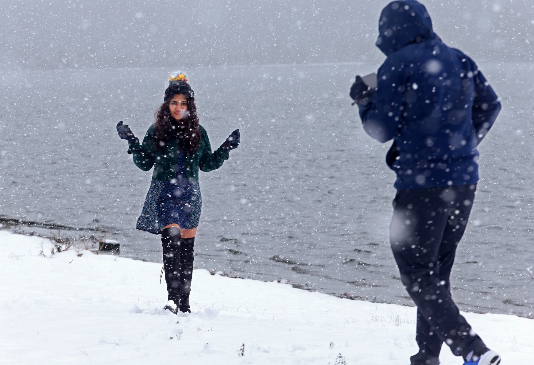Overnight, morning snowfall blankets St. Louis area